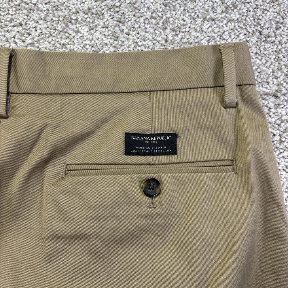 Banana Republic Aiden Chino Pants Mens 33x30 Beige Regular Fit Stretch Casual
